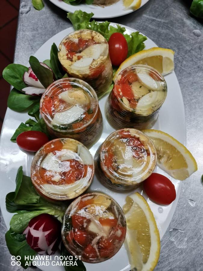 Zajazd Restauracja Machliny المظهر الخارجي الصورة