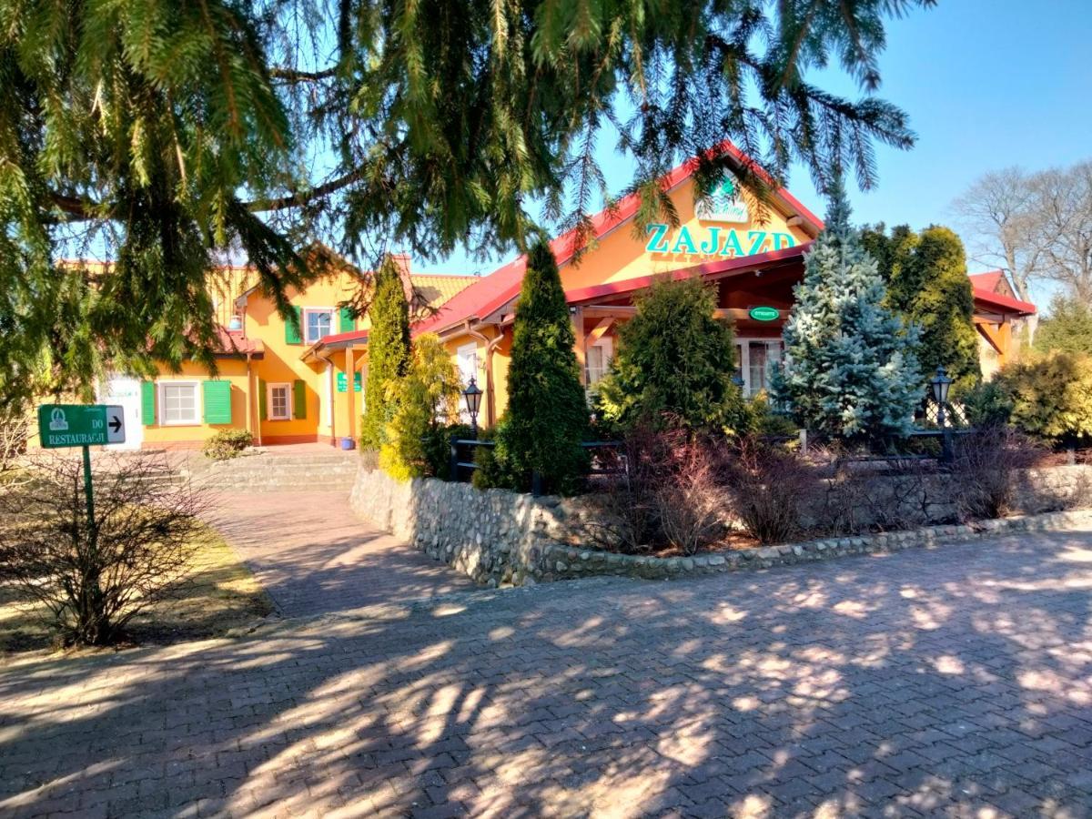 Zajazd Restauracja Machliny المظهر الخارجي الصورة