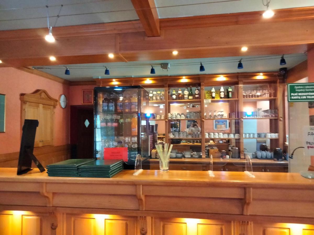 Zajazd Restauracja Machliny المظهر الخارجي الصورة